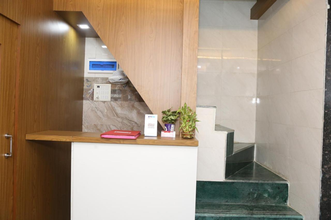 New Super Dormitory Mumbai Exterior photo