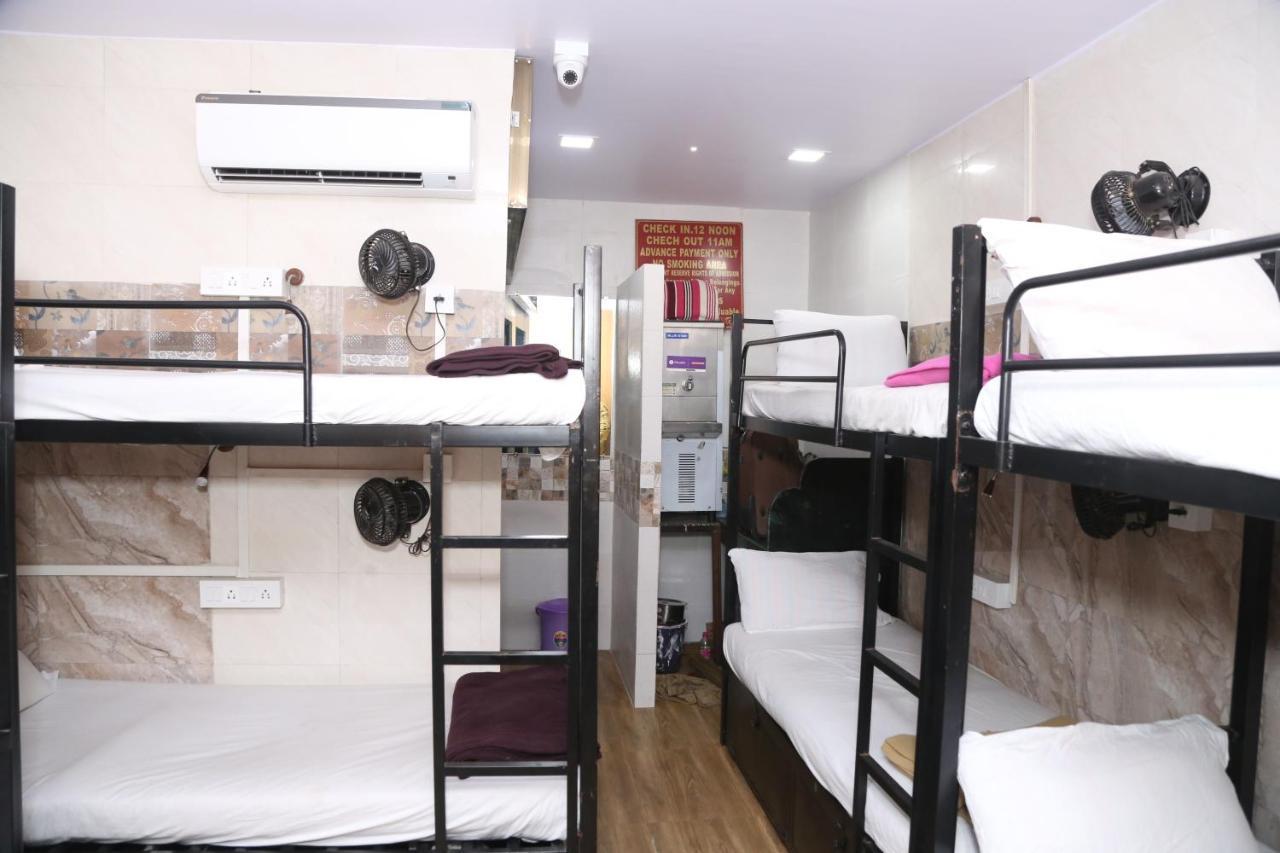 New Super Dormitory Mumbai Exterior photo